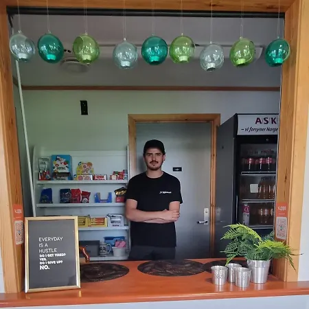 Pulpit Rock Vaulali Hostal