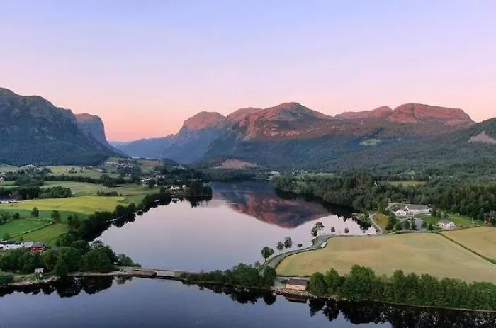 Pulpit Rock Vaulali Vandrerhjem Tau